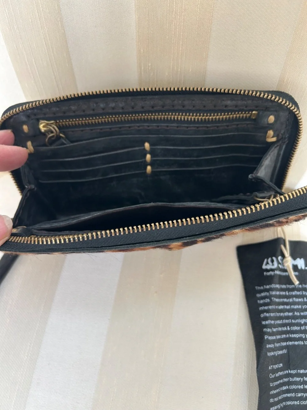 Wallet - Picture 2 of 5